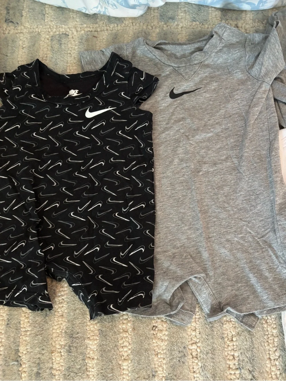 Boys Nike Outfits 12 piece bundle Newborn- 3 months - Picture 4 of 8